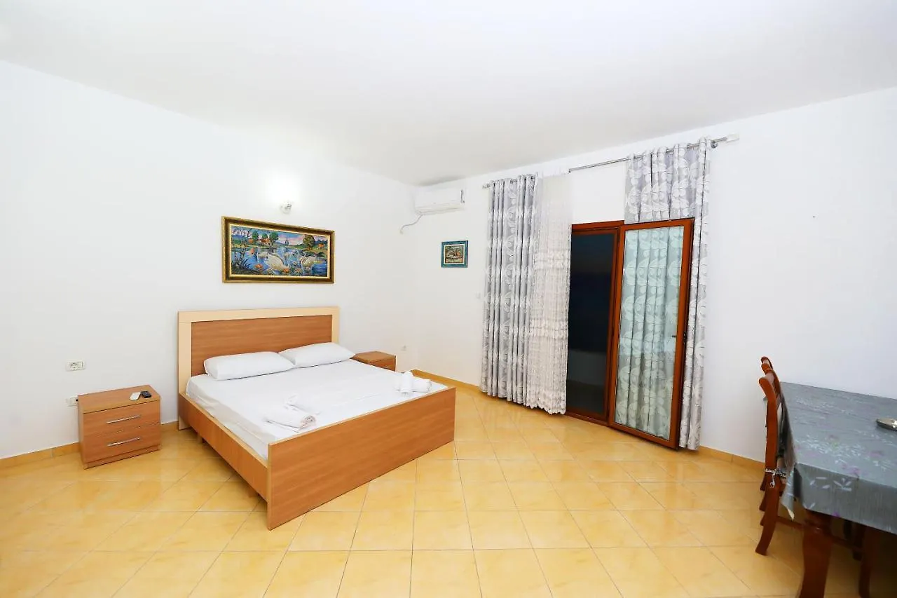 Vila Dena Vlorë 0*,  Albanie