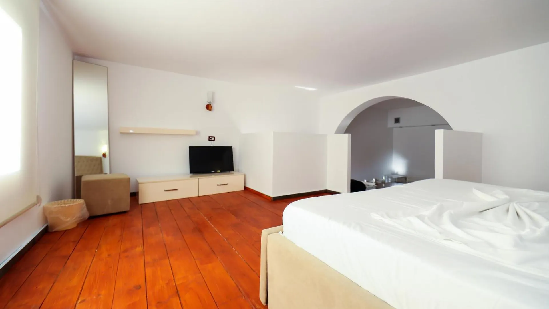 Vila Dena Vlorë 0*,  Albanië