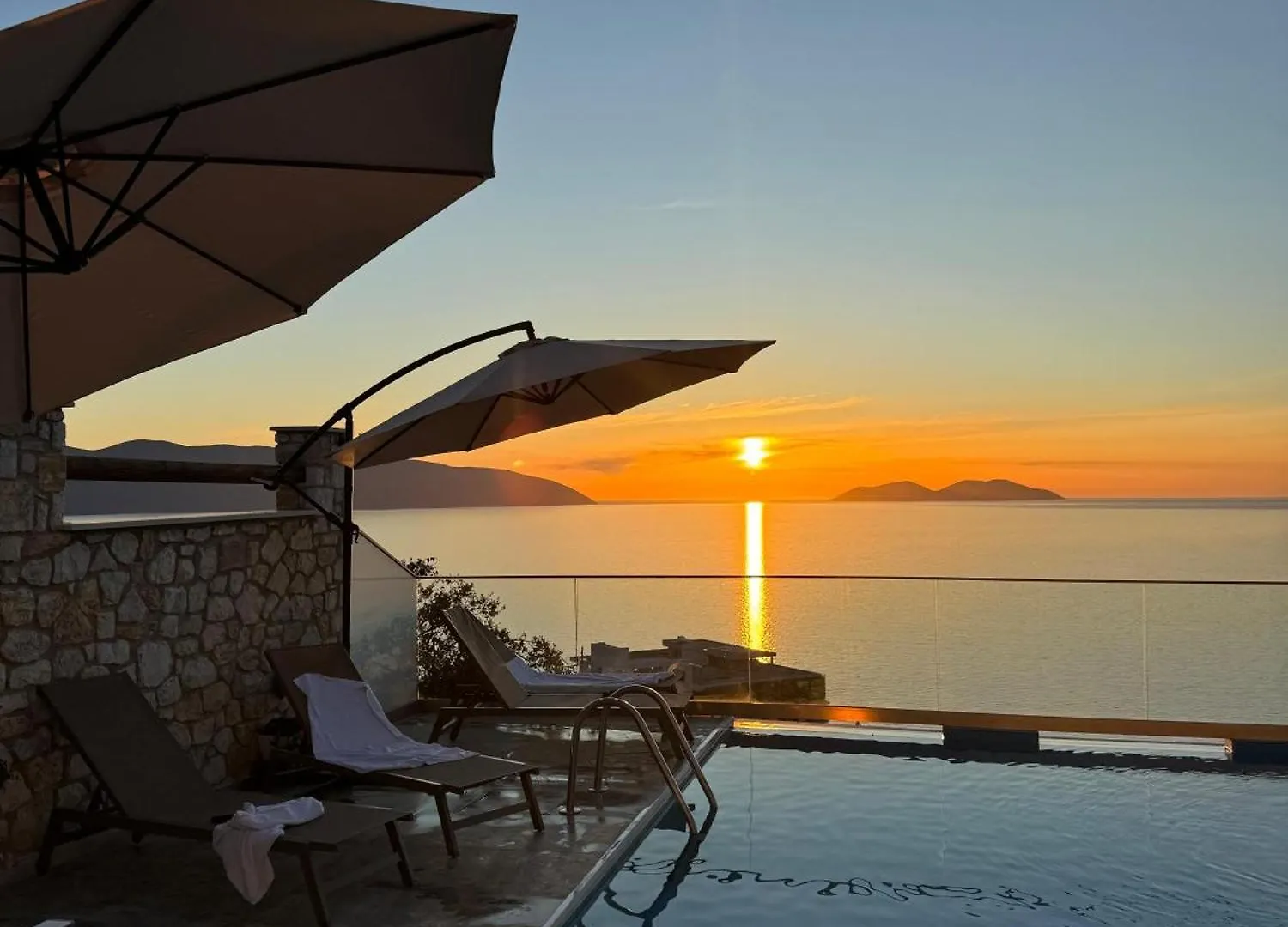 Vila Dena Vlorë 0*,