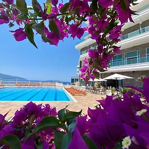 Hotel Toto &, Vlorë