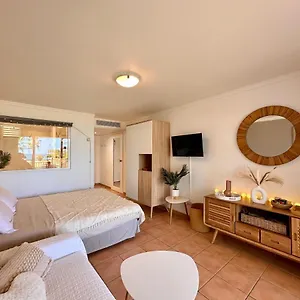 https://curaao-13.comcaribbean.com