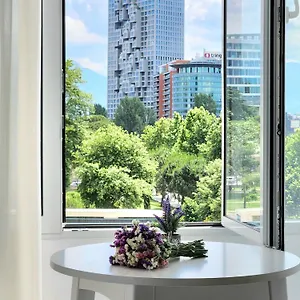https://apt-central-getaway.hotels-in-tirana.com